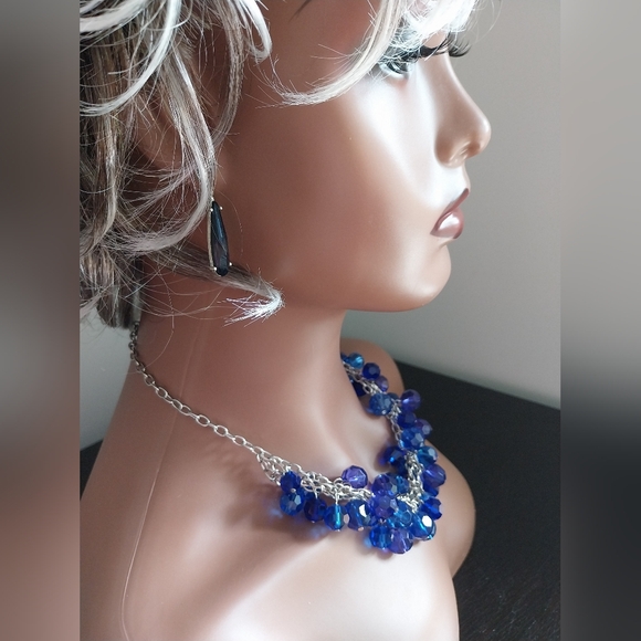 Elegant Blue and Silver Jewelry Set - Picture 14 of 16